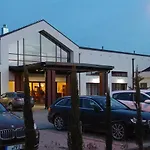 M Club Hotel